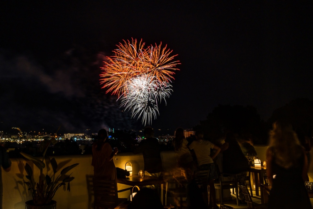 Vistas a los fuegos artificiales desde el Hotel Boutique & Spa Las Mimosas