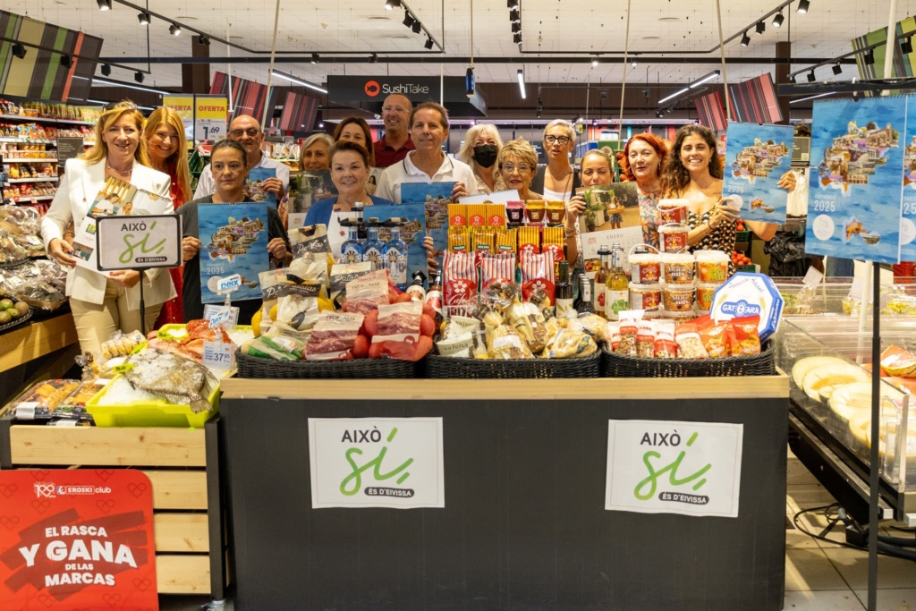 Presentación del calendario solidario de Elena Torres