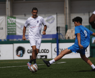 El exfutbolista Robert Pirès en el partido de fútbol solidario celebrado en 2023